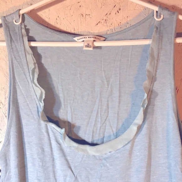 Womens Banana Republic Sleeveless Tank Ruffled Scoop Neckline Size Medium NWOT - Picture 4 of 6